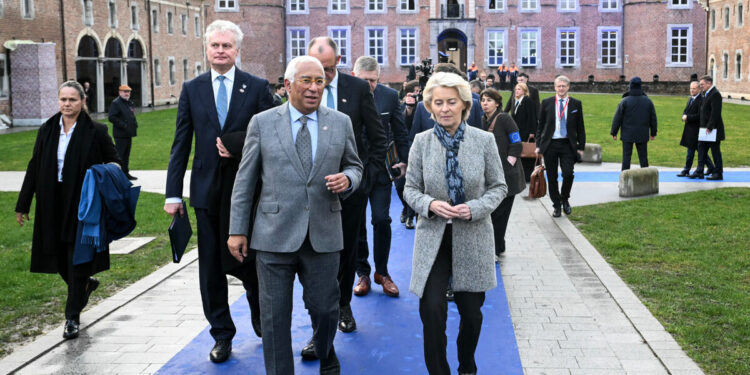 Μάριο Ντράγκι: "Η Ευρώπη χρειάζεται επενδύσεις 800 δισ. τον χρόνο για να ανταγωνιστεί ΗΠΑ και Κίνα"