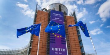 Βέλγιο: Έφοδος της αστυνομίας σε εγκαταστάσεις της Κομισιόν στις Βρυξέλλες – Έρευνα για μεγάλη απάτη με ακίνητα ύψους 900 εκατ. ευρώ