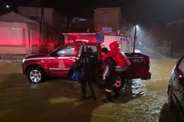 Καταστροφές σε Κρήτη και Χίο από την κακοκαιρία