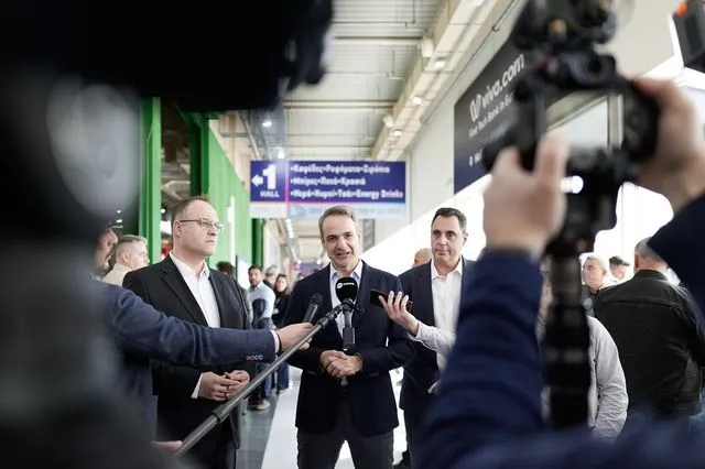 Μητσοτάκης στο εκθεσιακό κέντρο Metropolitan Expo: "Το κλίμα της HORECA αποτυπώνει μια οικονομία που αναπτύσσεται"