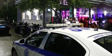 Άγρια συμπλοκή δύο ομάδων Ρομά έξω από νυχτερινό κέντρο στο κέντρο της Θεσσαλονίκης