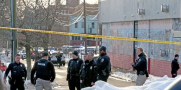 Νέο μακελειό στις ΗΠΑ: Τρεις νεκροί και τρεις σοβαρά τραυματίες από πυροβολισμούς σε παιδικό αγώνα χόκεϊ στο Ρόουντ Άιλαντ