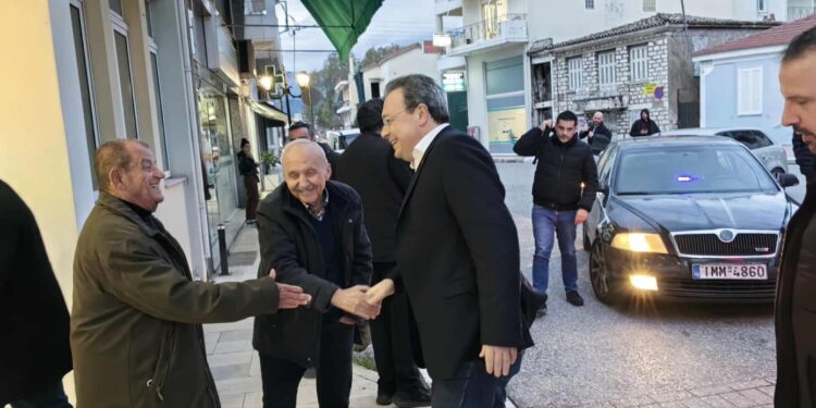 Σ. Φάμελλος στη συνάντηση με αγρότες και κτηνοτρόφους στο Μεσολόγγι: “Η κυβέρνηση δεν υλοποίησε τίποτα από όσα υποσχέθηκε”