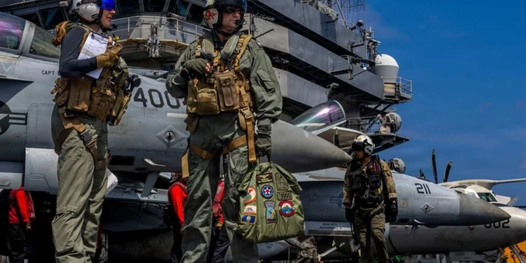 Οι ΗΠΑ αυξάνουν την πίεση στο Ιράν - Στέλνουν τα αεροπλανοφόρα Lincoln και Ford και 50 μαχητικά F-16, F-22 και F-35