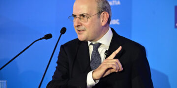 Κ. Χατζηδάκης στον ΣΚΑΪ: "Δεν θέλει κανένας να συνεργαστεί με τη ΝΔ, αλλά δεν θέλουν να συνεργαστούν ούτε μεταξύ τους"