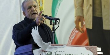 Μασούντ Πεζεσκιάν: "Η Τεχεράνη δεν εγκαταλείπει το πυρηνικό πρόγραμμά της, αλλά δεν θέλει να αποκτήσει πυρηνικά όπλα"