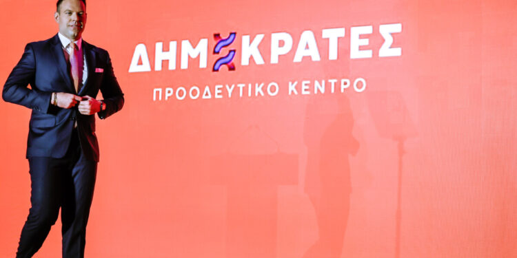 Φουρτούνες στους Δημοκράτες – Προοδευτικό Κέντρο: Μαζικές αποχωρήσεις μελών με πυρά κατά Κασσελάκη