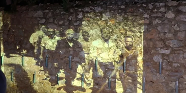 Νικήτας Κακλαμάνης για την Καισαριανή: "Δεν είναι μόνο αυτές οι φωτογραφίες, υπάρχει ολόκληρο άλμπουμ"