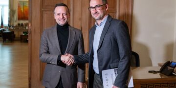 Συνάντηση Χάρη Δούκα – Αλέξη Χαρίτση: Συγκρότηση ομάδας εργασίας για δημιουργία μουσείου Εθνικής Αντίστασης στην Αθήνα