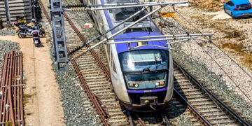 Πάτρα: Σύγκρουση ΙΧ με τρένο του προαστιακού – Ταλαιπωρία από καθυστερήσεις στα δρομολόγια