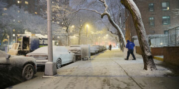 Σφοδρή χιονοθύελλα χτυπάει τη Νέα Υόρκη: Μία από τις 10 σφοδρότερες στην ιστορία της