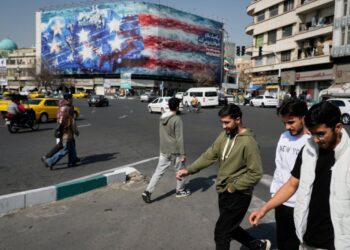 Η Ινδία απευθύνει έκκληση στους πολίτες της να εγκαταλείψουν το Ιράν λόγω επικείμενου αμερικανικού πλήγματος