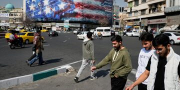 Η Ινδία απευθύνει έκκληση στους πολίτες της να εγκαταλείψουν το Ιράν λόγω επικείμενου αμερικανικού πλήγματος