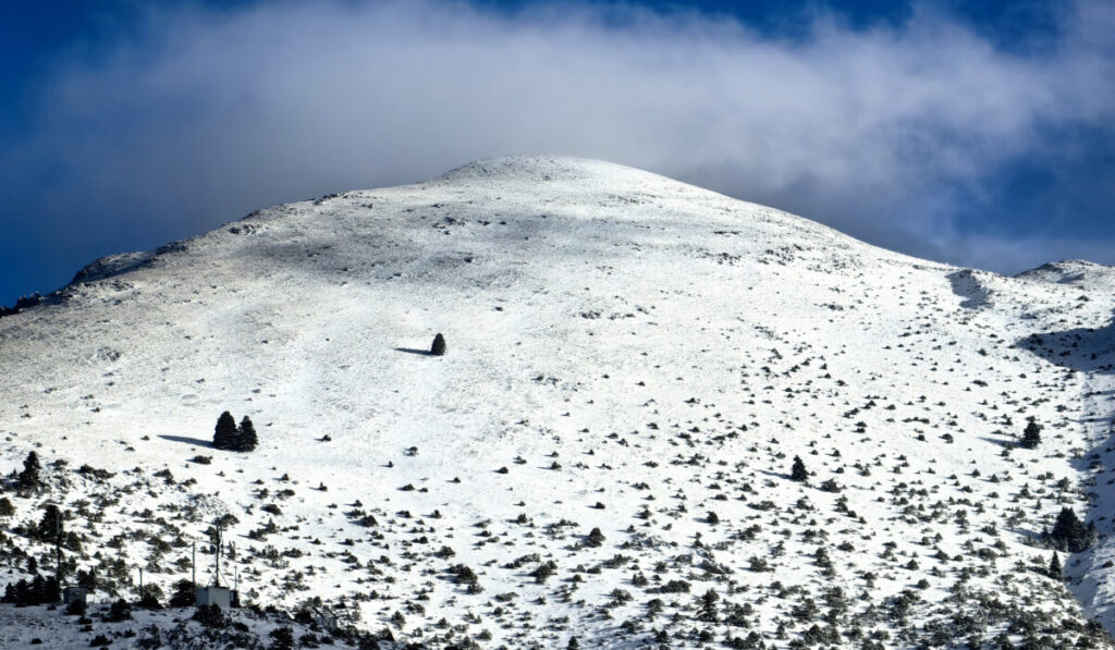 Νεκρός εντοπίστηκε ο 74χρονος ορειβάτης που αγνοούνταν στο Βελούχι