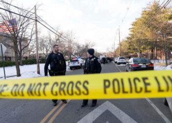 Νέο μακελειό στις ΗΠΑ: 32χρονος σκότωσε τέσσερις ανθρώπους με μαχαίρι στην Ουάσινγκτον - Τον σκότωσαν αστυνομικοί