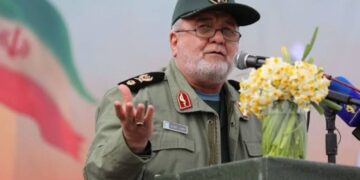 Οι Φρουροί της Επανάστασης απειλούνότι το Ιράν θα χτυπήσει την Κύπρο, μέχρι να αποσύρουν από το νησί τις δυνάμεις τους οι Αμερικανοί