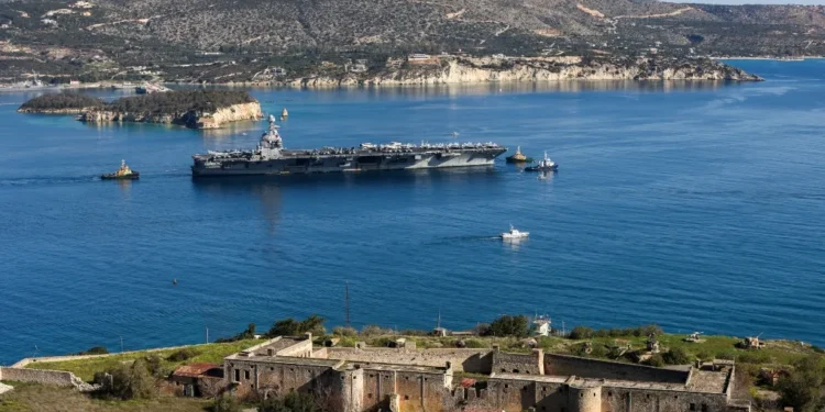 Συνελήφθη Γεωργιανός που φέρεται να κατασκόπευε την αμερικάνικη βάση στη Σούδα