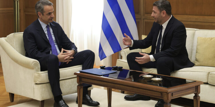 Κ. Μητσοτάκης στη συνάντηση με Ν. Ανδρουλάκη: "Προτεραιότητά μας η προστασία και ο ασφαλής επαναπατρισμός των εγκλωβισμένων Ελλήνων"