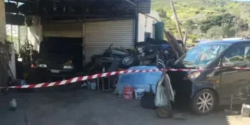 Λέρος: Ελεύθερος μετά την απολογία του ο 18χρονος που σκότωσε τον πατέρα του