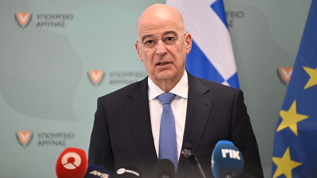 Νίκος Δένδιας από την Λευκωσία: "Η Ελλάδα θα είναι εδώ καθ’ όλη τη διάρκεια της κρίσης"