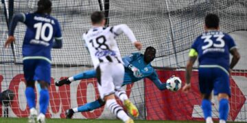 Super League: Ο ΠΑΟΚ νίκησε την Κηφισιά 4-1 μέσα στη Νεάπολη και πάτησε κορυφή