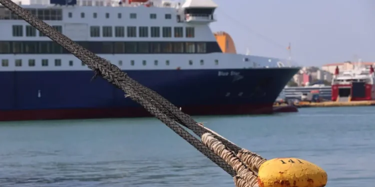 24ωρη απεργία της Πανελλήνιας Ναυτικής Ομοσπονδίας σήμερα για τους εγκλωβισμένους ναυτικούς στη Μέση Ανατολή