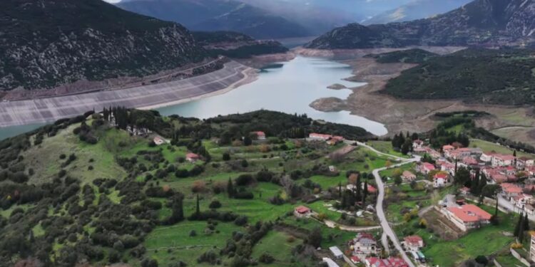 Καλά τα νέα στη λίμνη του Μόρνου - Ανέβηκε η στάθμη του νερού μετά τις τελευταίες βροχοπτώσεις