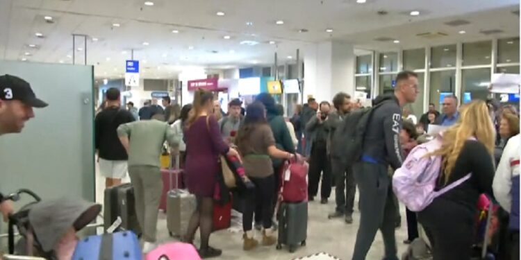 Συνεχίζεται η επιχείρηση επαναπατρισμού Ελλήνων από τη Μέση Ανατολή: Νέα πτήση επιστροφής μετά τις 8 το πρωί