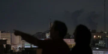 Το Ισραήλ χτύπησε πετρελαϊκές εγκαταστάσεις στην Τεχεράνη