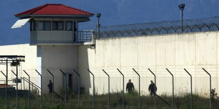 Drone την Κυριακή πάνω από τις φυλακές Τρικάλων - Το κατέρριψαν οι φρουροί