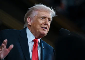 Ντόναλντ Τραμπ: «Μικρό τίμημα για την ασφάλεια των ΗΠΑ και του κόσμου» η άνοδος της τιμής του πετρελαίου πάνω από τα 100 δολάρια