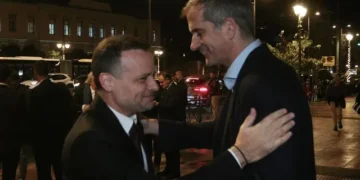 Δήμος Αθηναίων: Αντιπαράθεση Δούκα – Μπακογιάννη για τη διπλή ανάπλαση