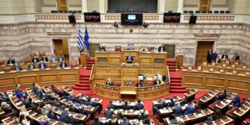 Σφοδρή κριτική στη Βουλή από την αντιπολίτευση για το πόρισμα της Εξεταστικής Επιτροπής του ΟΠΕΚΕΠΕ