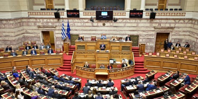 Σφοδρή κριτική στη Βουλή από την αντιπολίτευση για το πόρισμα της Εξεταστικής Επιτροπής του ΟΠΕΚΕΠΕ