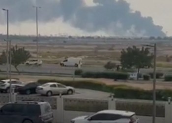 Το Ιράν χτύπησε με drones το μεγαλύτερο διυλιστήριο στα Ηνωμένα Αραβικά Εμιράτα