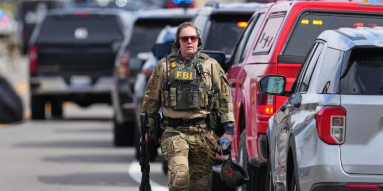 ΗΠΑ: Άγνωστος έπεσε με φορτηγάκι σε συναγωγή στο Μίσιγκαν – Νεκρός ο δράστης