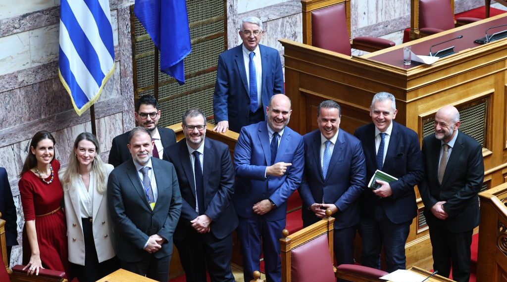 Ψηφίστηκε κατά πλειοψηφία στην Ολομέλεια της Βουλής η Ενεργειακή Συμφωνία Ελλάδας με Chevron και Helleniq Energy