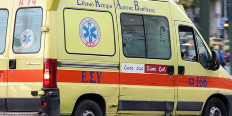 Θεσσαλονίκη: Ασθενοφόρο συγκρούστηκε με περιπολικό έξω από τη ΔΕΘ