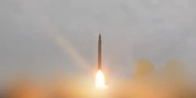 Το Ιράν εκτόξευσε τον βαλλιστικό πύραυλο "Σετζίλ"