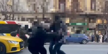 Θεσσαλονίκη: Οδηγός λεωφορείου ΟΑΣΘ πιάστηκε στα χέρια στη μέση του δρόμου με οδηγό ΙΧ που τον έκλεισε