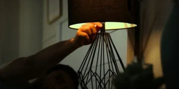 Τι να κάνετε αν ξυπνάτε στις 3 τα ξημερώματα και δεν μπορείτε να κοιμηθείτε - 4 απλές συμβουλές