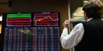 Πτώση 3,18% στο Χρηματιστήριο – 14 δισ. το κόστος του πολέμου