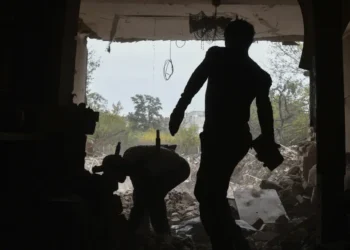 Ουκρανία: Εκκενώνεται το Σλοβιάνσκ - Ο ρωσικός στρατός προ των πυλών της πόλης