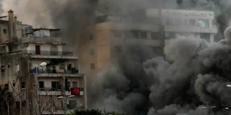 Το Ισραήλ χτύπησε τον Λίβανο με βόμβες λευκού φωσφόρου