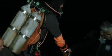 Μεγάλη επιχείρηση διάσωσης στα Λιμανάκια Βουλιαγμένης για 34χρονο δύτη που αγνοείται