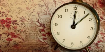 Αλλάζουν οι ώρες κοινής ησυχίας: Αναλυτικά οι ημερομηνίες και οι ώρες της αλλαγής