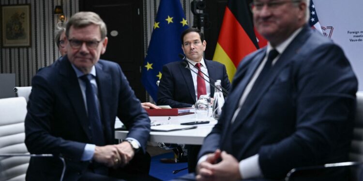 Ο Γερμανός υπουργός Εξωτερικών, Γιόχαν Βαντεφούλ, κατηγορεί τη Ρωσία ότι βοηθά το Ιράν στον εντοπισμό στόχων