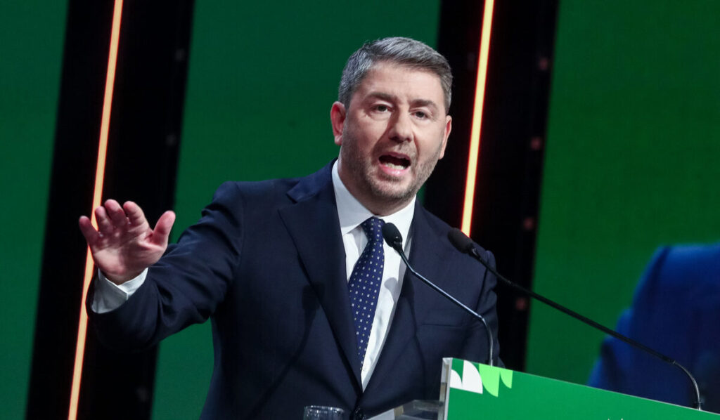 Νίκος Ανδρουλάκης στο συνέδριο του ΠΑΟΚ: Εκτός πραγματικότητας τα σενάρια συνεργασίας με τη ΝΔ