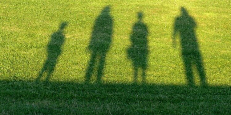 ΟΠΕΚΑ: Πότε πληρώνεται το επίδομα παιδιού Α21 και τα υπόλοιπα επιδόματα