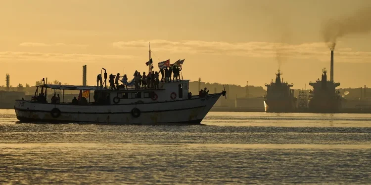 Αίσιο τέλος για τα δύο ιστιοφόρα ενός κομβόι που μετέφερε ανθρωπιστική βοήθεια από το Μεξικό στην Κούβα